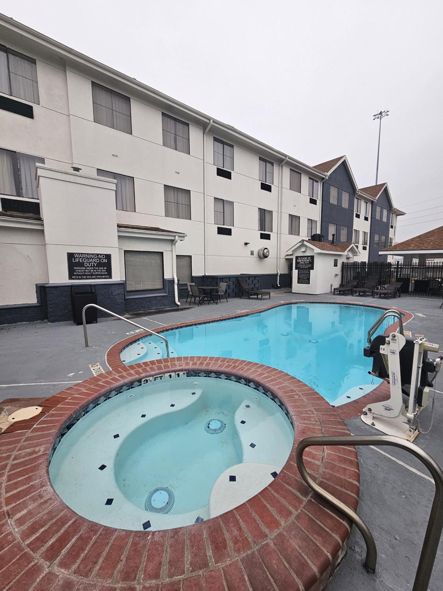 Candlewood Suites Stafford Х'юстон Екстер'єр фото